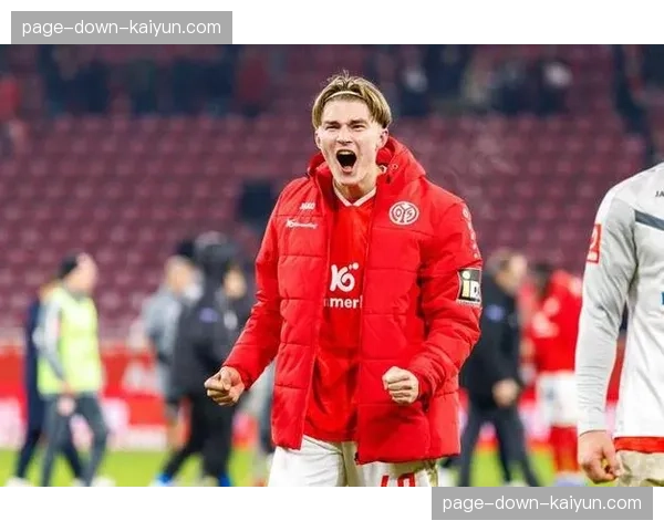 曼联逆转水晶宫升至积分榜第三 卡里克上任后七轮狂揽19分状态火热